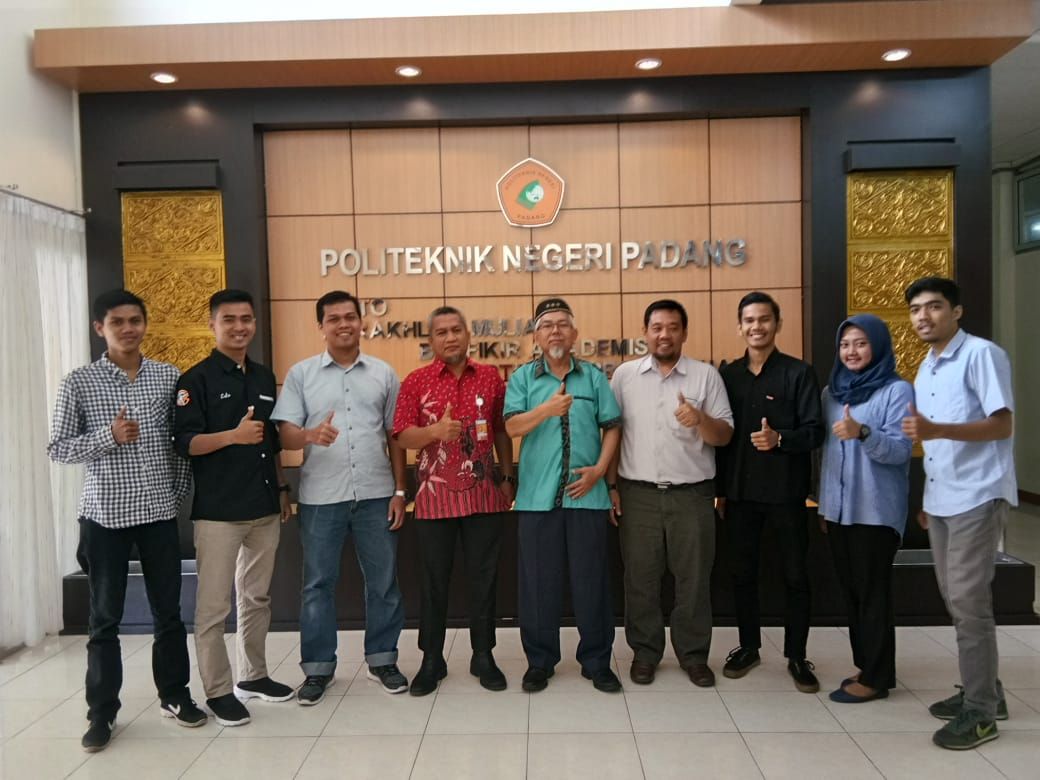 Politeknik Negeri Padang Ajak Mahasiswa Berpikir Global Hadapi Industri 4.0 Politeknik Negeri Padang Ajak Mahasiswa Berpikir Global Hadapi Industri 4.0