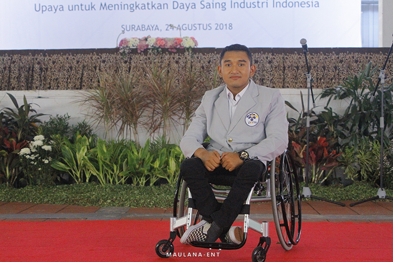 Sosok Rizky Buktikan Keterbatasan Bukan Halangan untuk Terus Belajar Sosok Rizky Buktikan Keterbatasan Bukan Halangan untuk Terus Belajar