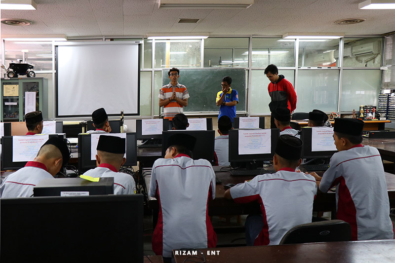 Kunjungi PENS, Siswa SMK Darul Ulum Bondowoso Dapatkan Wawasan Mengenai Robotika Kunjungi PENS, Siswa SMK Darul Ulum Bondowoso Dapatkan Wawasan Mengenai Robotika