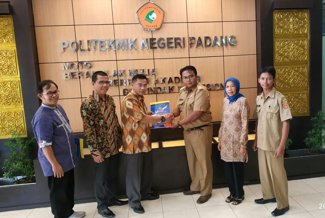 Nagari Panampuang Agam MoU Dengan Politeknik Negeri Padang Nagari Panampuang Agam MoU Dengan Politeknik Negeri Padang