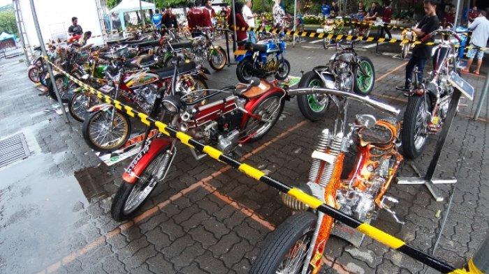 Ratusan Motor Modifikasi Dipamerkan di Metamorfosa ke-14 Polines Ratusan Motor Modifikasi Dipamerkan di Metamorfosa ke-14 Polines